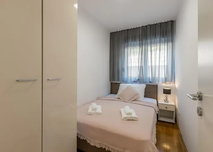Madrugada Lägenhet *